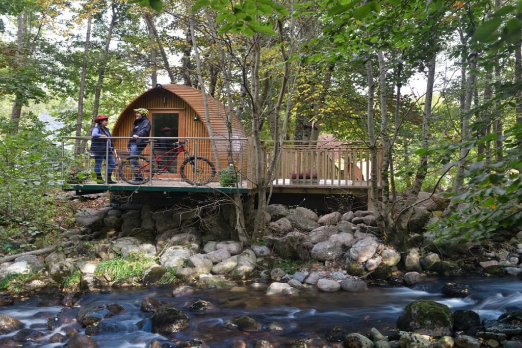 Glamping en forêt au Québec : découvrez 3 dômes à louer